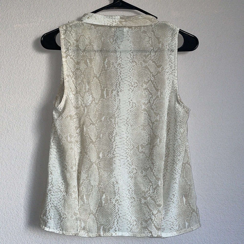 H&M Blouse - Picture 4 of 5